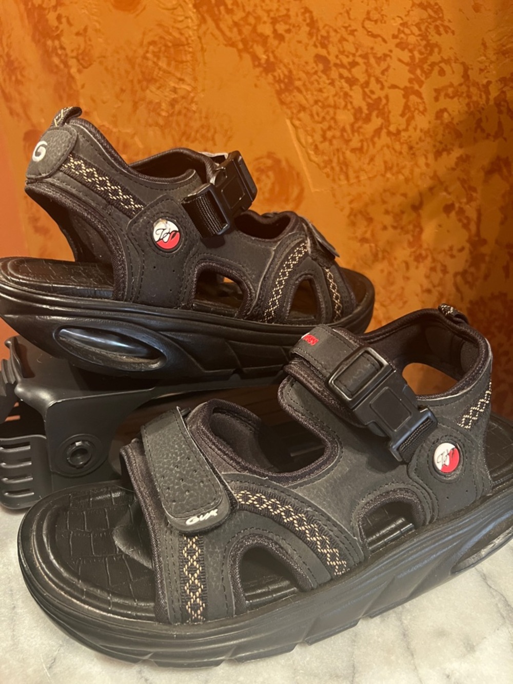 GUK Wellbeing Fitness Active Sandals with Cushioned Sole